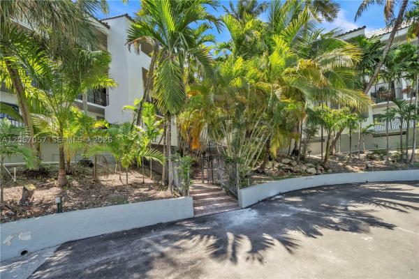 Pelican Landing, 4000 NE 168th St #PH-1A, North Miami Beach, Florida 33160, image 2