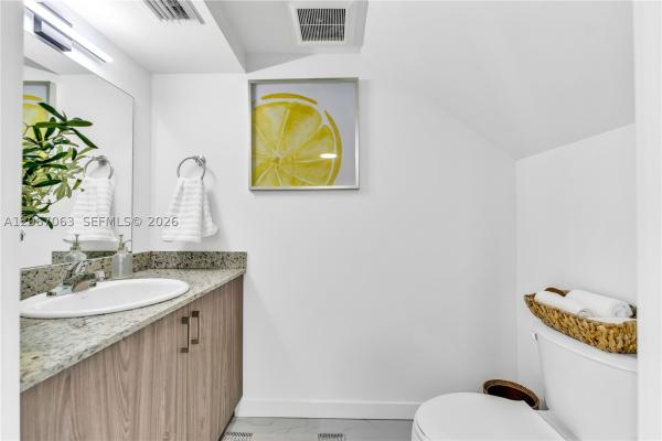 155 Nw 160th St #TH 2, North Miami Beach, Florida 33169, image 2