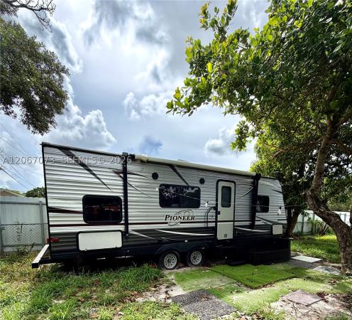 12841 Green Ave, Unincorporated Dade County, Florida 33167, image 3