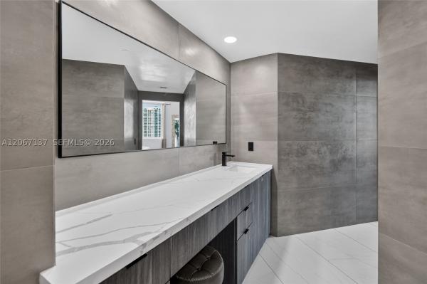 500 Brickell West, 55 SE 6th St #3802, Miami, Florida 33131, image 1