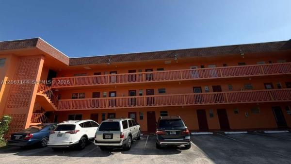 251 NE 187th St #803, Unincorporated Dade County, Florida 33179, image 2