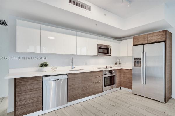 Brickell Ten, 1010 SW 2nd Ave #1708, Miami, Florida 33130, image 2