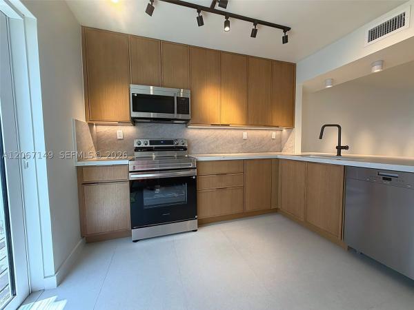 Euclid Townhouses, 1220 Euclid Ave #2, Miami Beach, Florida 33139, image 2