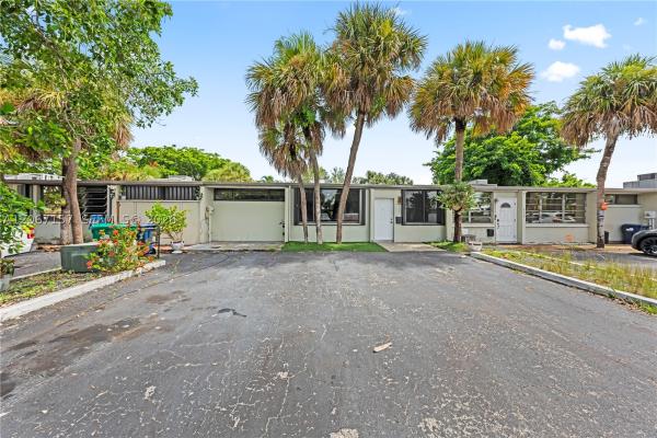 Lake Katharine, 6480 E Miami Lakes Dr E #6480, Miami Lakes, Florida 33014, image 2