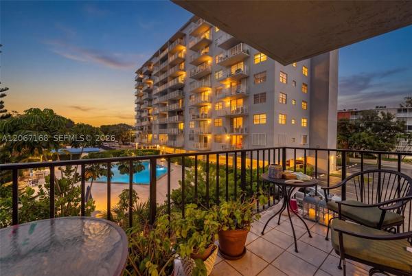 3 Horizons East, 12500 NE 15th Ave #306, North Miami, Florida 33161, image 3
