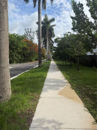 24600 SW 119th Pl, Unincorporated Dade County, Florida 33032, image 2