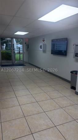 De Soto Park South, 2000 Atlantic Shores Blvd #111, Hallandale Beach, Florida 33009, image 3