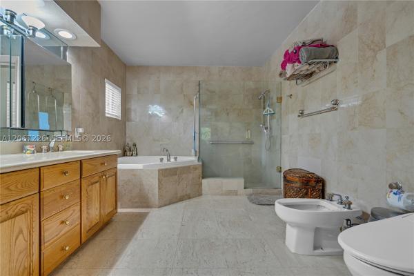Riviera, 6605 Maynada St, Coral Gables, Florida 33146, image 2
