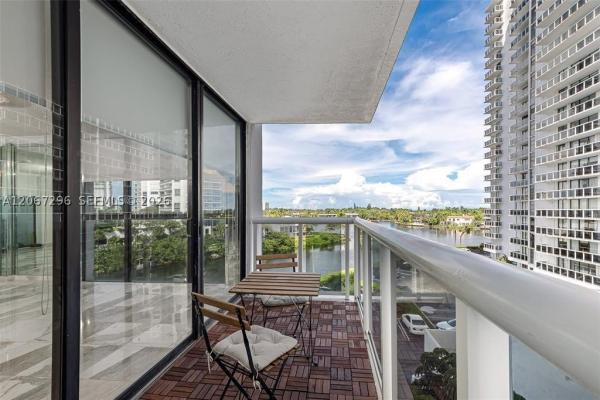 Waterview 1, 20505 E Country Club Dr #533, Aventura, Florida 33180, image 2