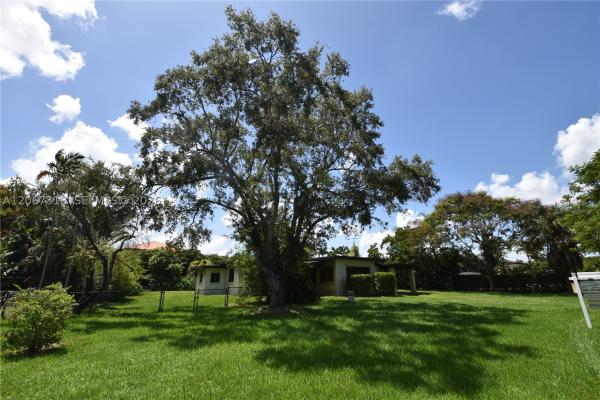 7050 SW 82nd Ct, Unincorporated Dade County, Florida 33143, image 2