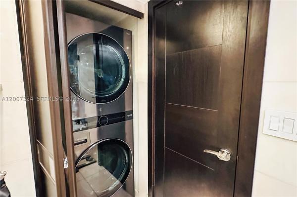 Brickell Key One, 520 Brickell Key Dr #A-1012, Miami, Florida 33131, image 3