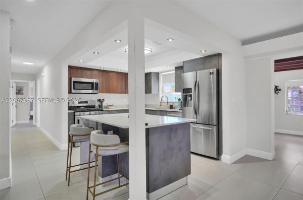 Hollywood Hills, 3338 Cleveland St, Hollywood, Florida 33021, image 1