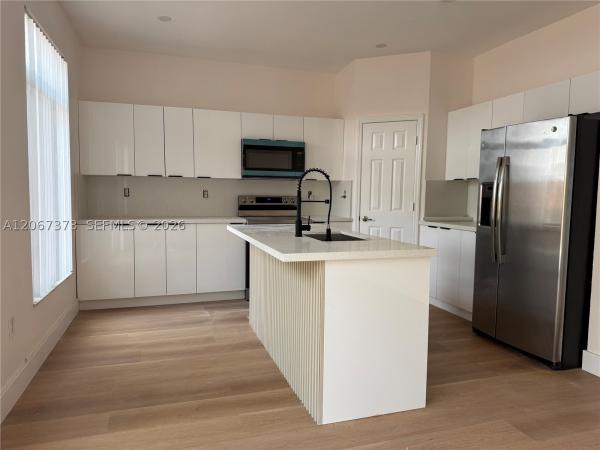 5606 NW 112th Psge, Doral, Florida 33178, image 1
