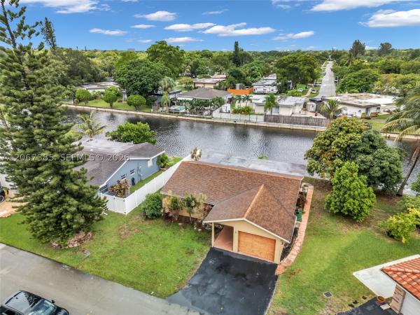 Westwood 17, 6605 NW 77th St, Tamarac, Florida 33321, image 2