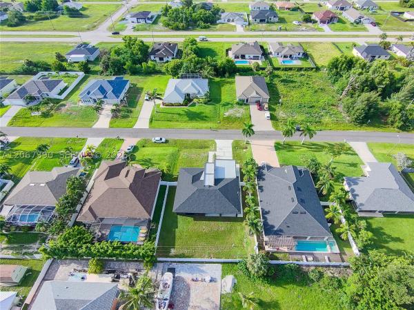 Cape Coral, 2700 SW Embers Ter, Cape Coral, Florida 33991, image 3