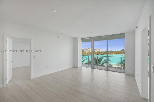2411 Laguna Cir #208, Miami, Florida 33181, image 1