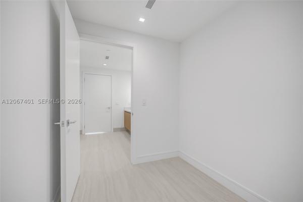 2411 Laguna Cir #208, Miami, Florida 33181, image 2
