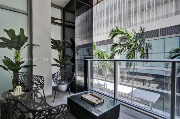 Paramount Miami Worldcenter, 851 NE 1st Ave #202, Miami, Florida 33132, image 1