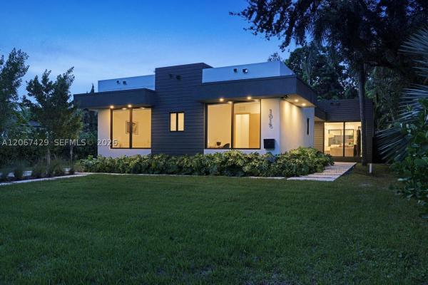 Biscayne Lawn, 1015 NE 114th St, Biscayne Park, Florida 33161, image 2
