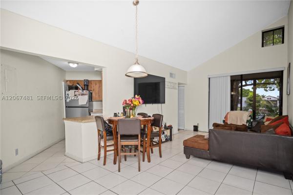 Lake Pointe, 213 Lake Pointe Dr #203, Oakland Park, Florida 33309, image 2