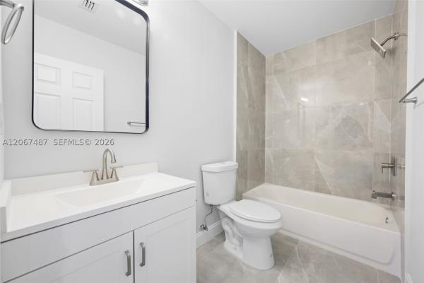 Landing Oaks, 349 NW 40th St #203, Oakland Park, Florida 33309, image 3