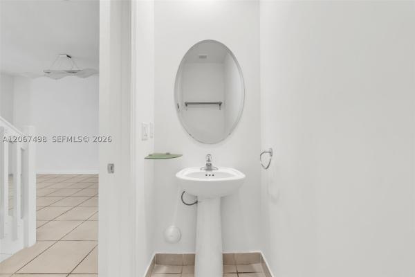 582 NE 207th St, Unincorporated Dade County, Florida 33179, image 1