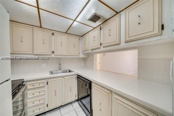 Town Square, 4848 NW 24th Ct #230, Lauderdale Lakes, Florida 33313, image 2