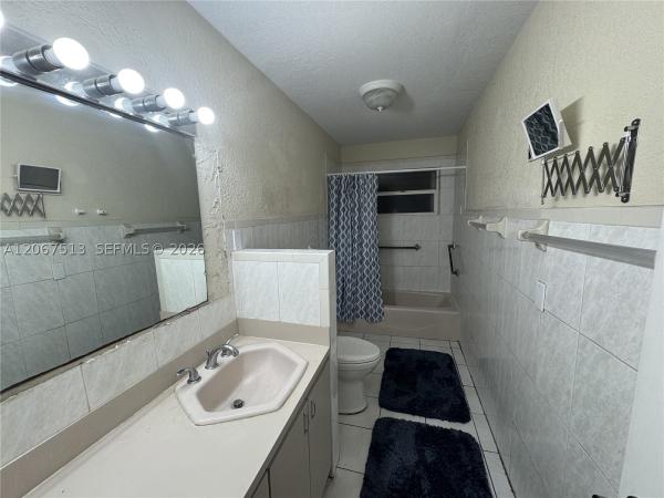 10920 Westwood Lake Dr, Unincorporated Dade County, Florida 33165, image 1