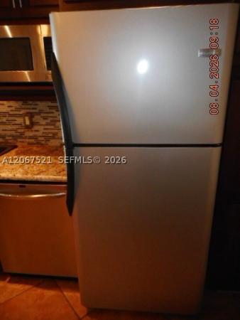Coral Towers, 4800 Bayview Dr #802, Fort Lauderdale, Florida 33308, image 2