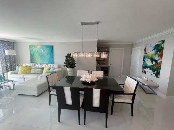 The Carriage Club, 5001 Collins Ave #14A, Miami Beach, Florida 33140, image 2