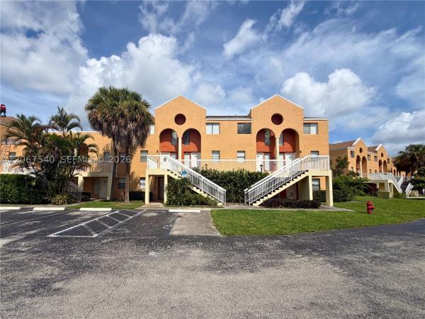 Villas At Lakeview, 5200 NW 31st Ave #217, Fort Lauderdale, Florida 33309, image 3