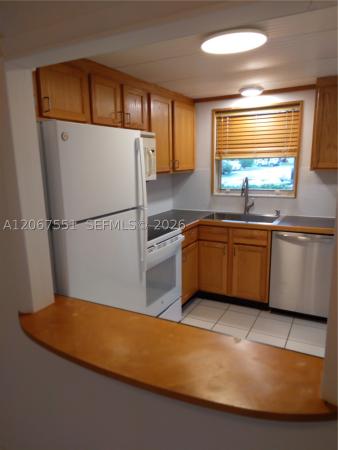 Royal Park Gardens 3, 6850 Royal Palm Blvd #111M, Margate, Florida 33063, image 3