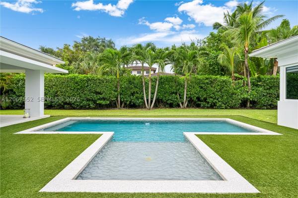 7101 SW 60th St, Unincorporated Dade County, Florida 33143, image 1