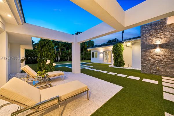 7101 SW 60th St, Unincorporated Dade County, Florida 33143, image 2
