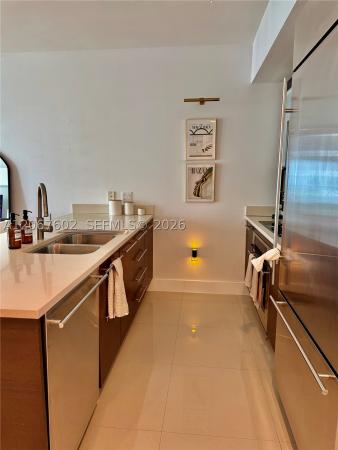 500 Brickell East, 500 Brickell Ave #2706, Miami, Florida 33131, image 2