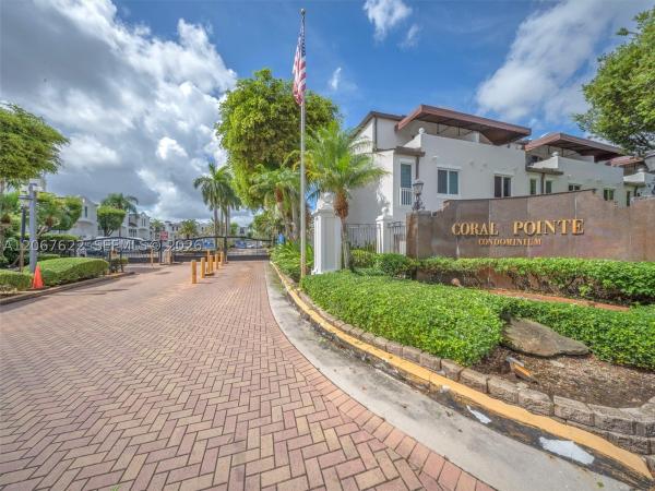 670 NW 85th Pl #11-104, Unincorporated Dade County, Florida 33126, image 2