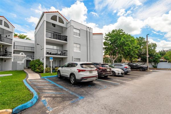 6272 NW 186th St #106, Unincorporated Dade County, Florida 33015, image 2