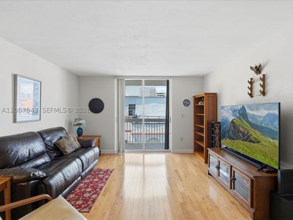 Ocean 36 South, 3588 Collins Ave #504, Miami Beach, Florida 33140, image 3