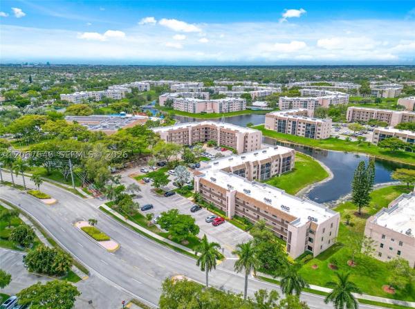 Sunrise Lakes 4, 10130 Sunrise Lakes Blvd #207, Sunrise, Florida 33322, image 3