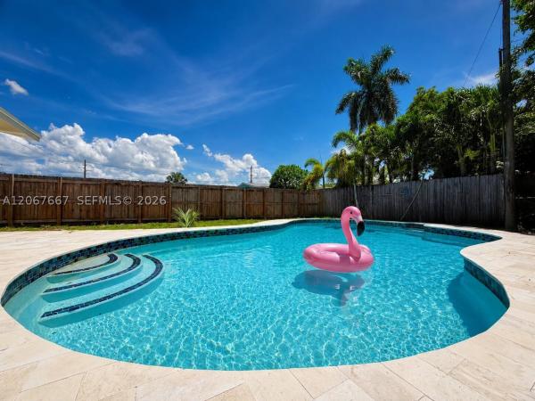 Central Oakland Park, 3431 NE 8th Ave, Oakland Park, Florida 33334, image 2