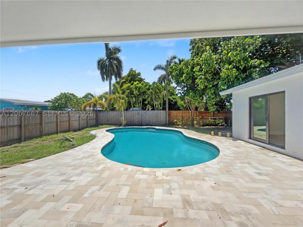 Central Oakland Park, 3431 NE 8th Ave, Oakland Park, Florida 33334, image 3