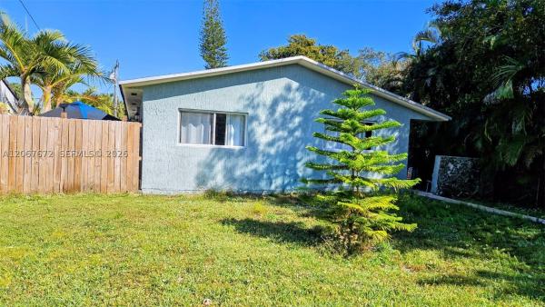 Hollywood Park, 2411 Thomas St, Hollywood, Florida 33020, image 2