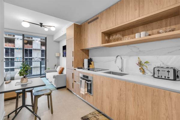 11 NE 6th St #2808, Miami, Florida 33132, image 2