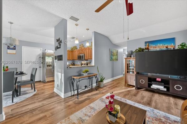 Cinnamon Place At Honeywoods, 8601 SW 16th St, Pembroke Pines, Florida 33025, image 3