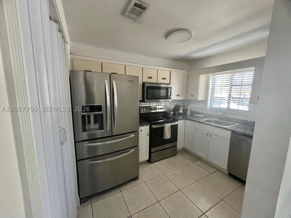 1133 NE 210th Ter, Unincorporated Dade County, Florida 33179, image 2