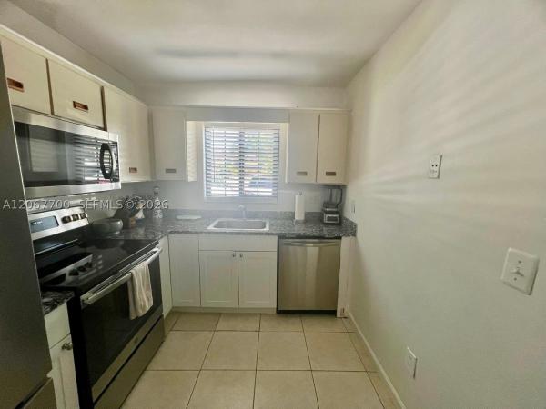 1133 NE 210th Ter, Unincorporated Dade County, Florida 33179, image 3