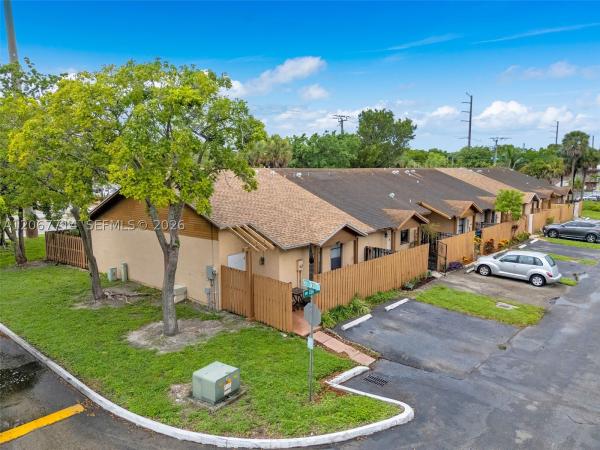 6760 NW 186th Ter, Hialeah, Florida 33015, image 2