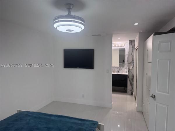 Gulfstream Garden, 410 SE 2nd St #223, Hallandale Beach, Florida 33009, image 1