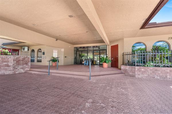 Alhambra Village, 2214 NW 39th Ave, Coconut Creek, Florida 33066, image 3