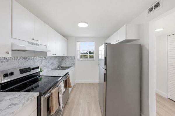 2520 N Andrews Ave #305, Wilton Manors, Florida 33311, image 2